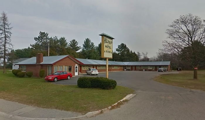 Hollywoods Motel (Mel-E-De Motel) - Street View (newer photo)